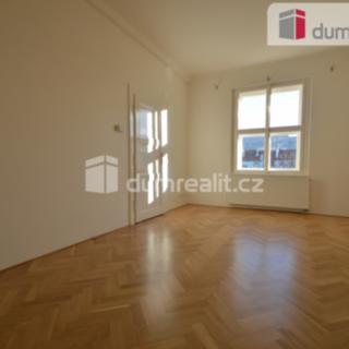 Pronájem bytu 2+1 70 m² Praha