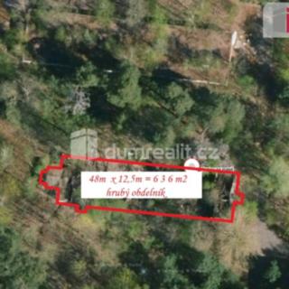 Prodej komerčního pozemku 636 m² Luštěnice
