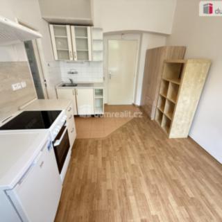 Pronájem bytu 2+kk 35 m² Praha
