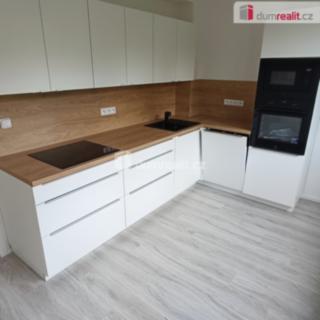 Pronájem bytu 2+1 56 m² Benešov nad Ploučnicí, Sídliště