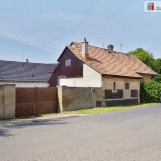 Prodej rodinného domu 438 m² Děčany