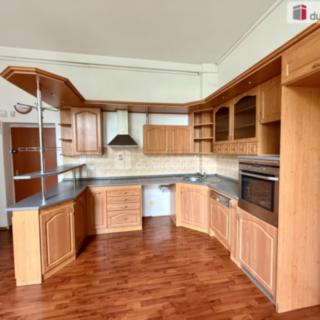 Prodej bytu 2+1 81 m² Mariánské Lázně, Husova