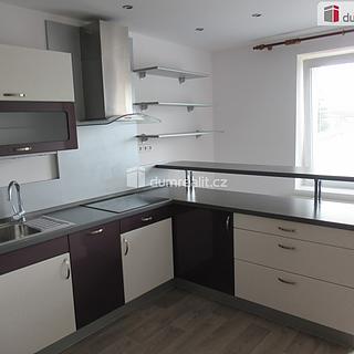 Pronájem bytu 2+1 65 m² Praha Kobylisy, Ořechová