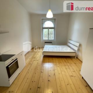 Pronájem bytu 1+kk a garsoniéry 27 m² Praha Smíchov, Na Skalce