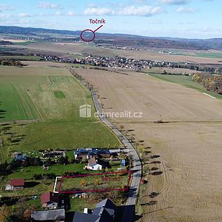 Prodej stavební parcely 981 m² Lochovice