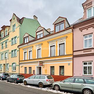 Prodej rodinného domu 397 m² Karlovy Vary Stará Role, Dlouhá