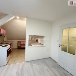 Pronájem bytu 2+1 65 m² Bystřany Světice, Pražská