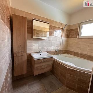 Prodej bytu 2+1 71 m² Pardubice Ohrazenice, Arbesova