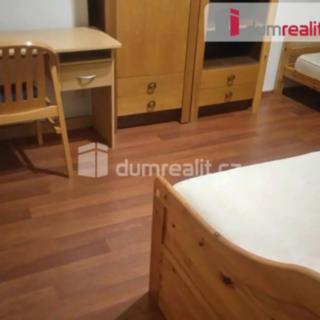 Pronájem bytu 1+kk a garsoniéry 14 m² Praha Kobylisy, Zenklova