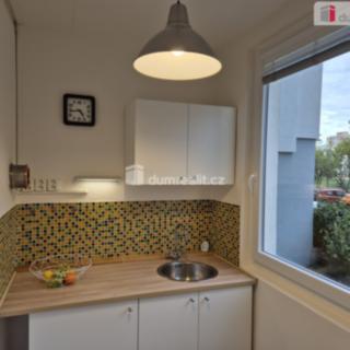 Prodej bytu 1+1 29 m² Praha Troja, Krynická