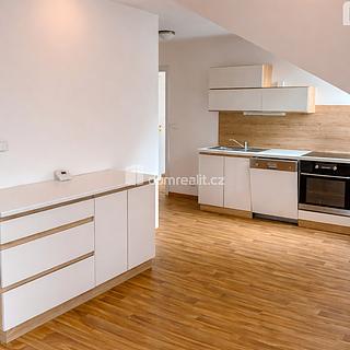 Pronájem bytu 2+kk 68 m² Kolín V, Ke Hřbitovu