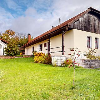 Prodej rodinného domu 100 m² Činěves
