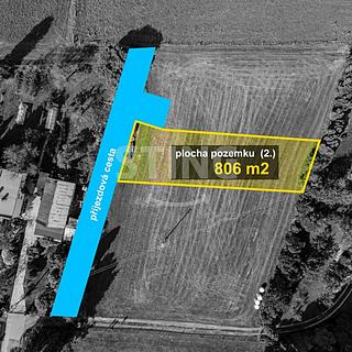 Prodej stavební parcely 806 m² Ropice
