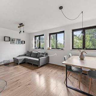 Prodej dvougeneračního domu 119 m² Ostředek