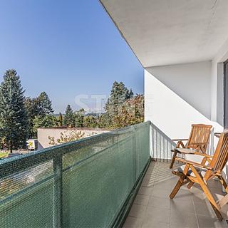 Prodej bytu 3+1 75 m² Velké Popovice