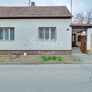 Prodej rodinného domu 57 m&sup2; Dolní Bojanovice