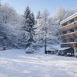 Pronájem bytu 1+kk a garsoniéry 24 m² Všemina