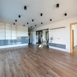 Prodej rodinného domu 183 m² Krásensko