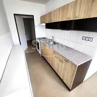 Pronájem bytu 3+1 70 m² Přerov I-Město, Osmek