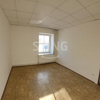 Pronájem kanceláře 24 m² Třinec, nám. Míru