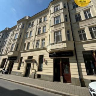 Pronájem bytu 1+kk a garsoniéry 30 m² Ostrava Moravská, S. K. Neumanna