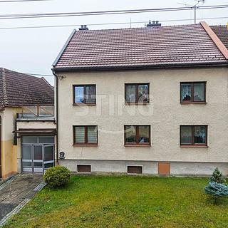 Prodej dvougeneračního domu 140 m² Uherské Hradiště Jarošov
