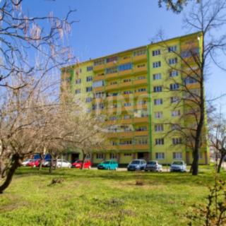 Prodej bytu 3+1 55 m² Hodonín, Družstevní čtvrť