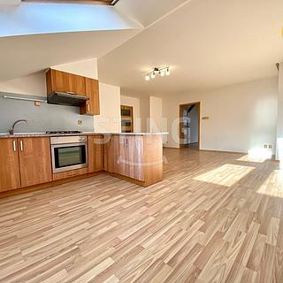 Pronájem bytu 2+kk 69 m² Opava Předměstí, Nádražní okruh