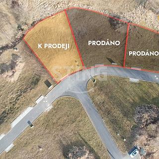 Prodej stavební parcely 1 037 m² Puklice