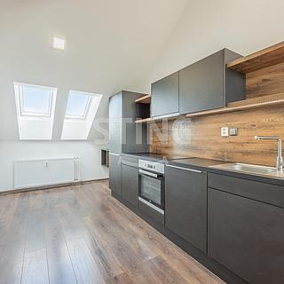 Prodej bytu 2+kk 44 m² Žďár nad Sázavou, Nádražní