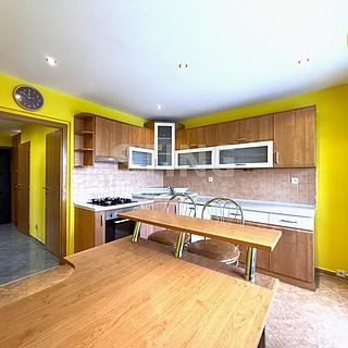 Pronájem bytu 3+1 66 m² Ostrava Výškovice, Lumírova