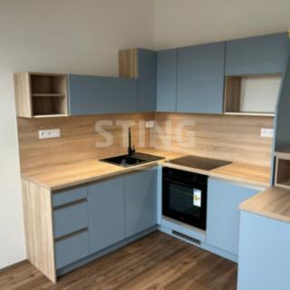 Pronájem bytu 2+kk 48 m² Pardubice Zelené Předměstí, Benešovo náměstí