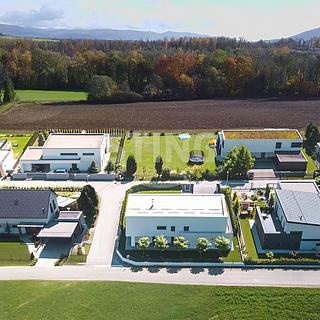 Prodej stavební parcely 17 113 m² Hnojník