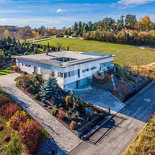 Prodej rodinného domu 440 m² Velké Meziříčí