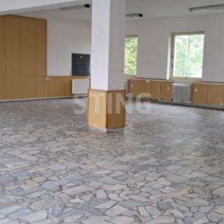 Pronájem kanceláře 138 m² Jindřichův Hradec