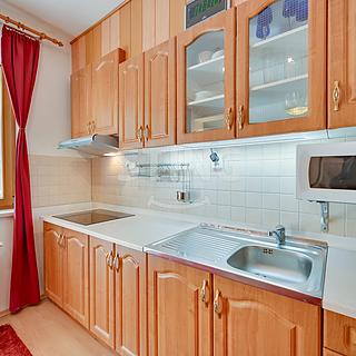 Prodej bytu 1+kk a garsoniéry 40 m² Luhačovice, Dr. Veselého