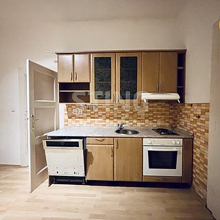 Pronájem bytu 2+kk 41 m² Praha