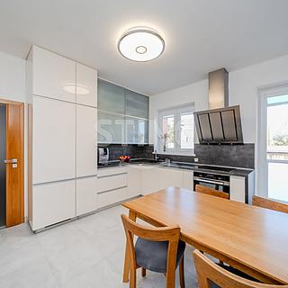 Prodej bytu 2+1 66 m² Ostrava Hrabůvka, Edisonova