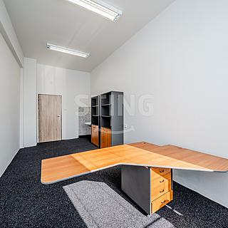 Pronájem kanceláře 1 500 m² Paskov, Rudé armády