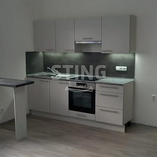 Pronájem bytu 1+kk, garsoniery, 32m²