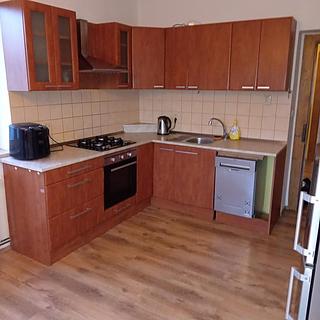 Pronájem bytu 2+1 78 m² Hradec Králové