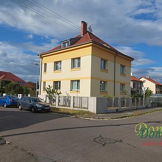 Pronájem bytu 2+1 60 m&sup2; Hradec Králové