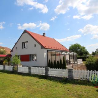 Pronájem rodinného domu 238 m² Řečany nad Labem, Luční