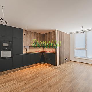 Prodej bytu 3+kk 86 m&sup2; Hradec Králové