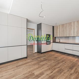 Prodej bytu 2+kk 76 m&sup2; Hradec Králové