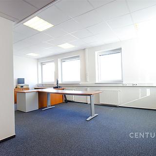 Pronájem kanceláře 320 m² Brno