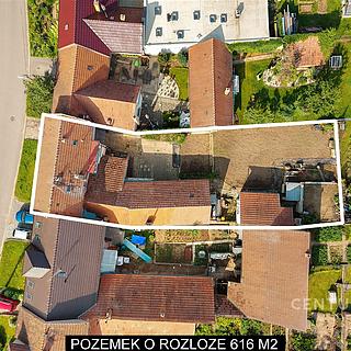 Prodej stavební parcely 616 m² Tvarožná