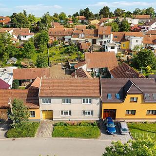 Prodej rodinného domu 180 m² Tvarožná