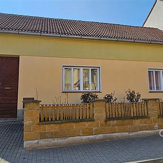 Prodej rodinného domu 300 m² Moravský Krumlov Polánka, Na návsi