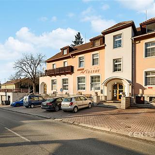 Prodej rodinného domu 930 m² Vranov